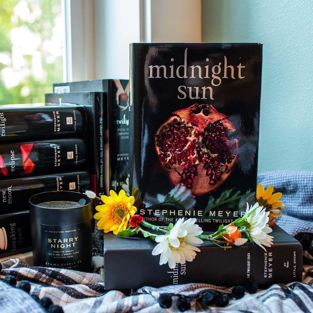 Twilight #5 - Midnight Sun (Hardback) Hachette US