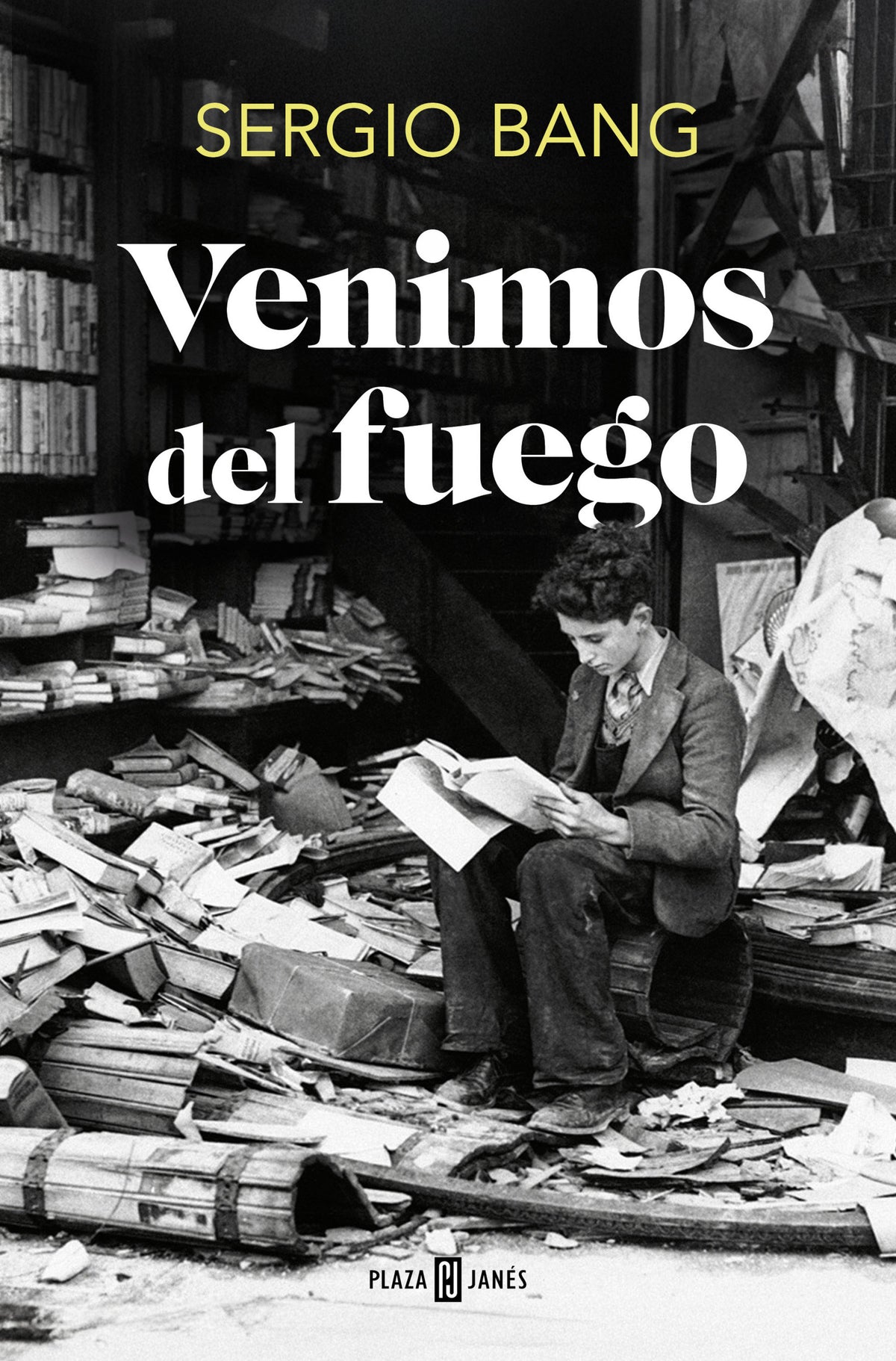 Venimos del fuego / We Come from Fire cover (ISBN 9788401034718) [onix:e8bdb14d7aa345a7e87b7ee495c1e61d]