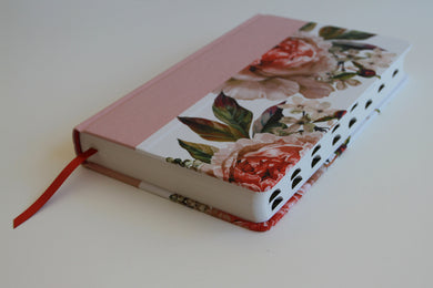 Biblia Reina Valera 1960 letra grande. Tela rosada con flores, manual con índice / Spanish Bible RVR 1960, Large Print, Pink Floral Cloth with Index interior 7 (ISBN 9798890981653) [onix:8ada6ac265dfce07eadcaf7e7df7ac74]