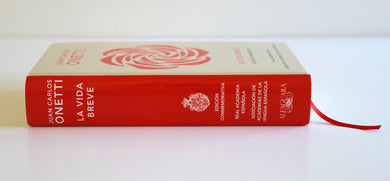 La vida breve (Edición conmemorativa de la RAE y la ASALE) / A Brief Life interior 2 (ISBN 9788420477626) [onix:a0234fdb66317f175ae6af2c963384a4]