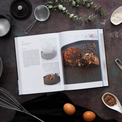 Cuatro casas. La cocina de Jordi en ABaC, Atempo, Angle y Ten's / Four Homes. Jordi's Cooking in ABaC, Atempo, Angle, and Tens interior 2 (ISBN 9788418007767) [onix:0901f141e52e77965f23fb33689ce2b1]