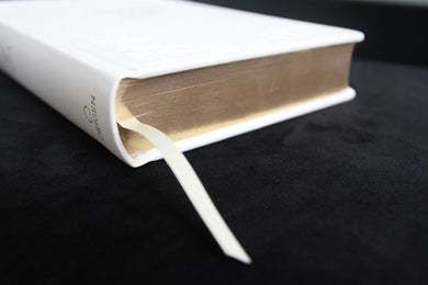 Biblia Católica: Letra grande. Símil piel blanca: boda, quinceañera, primera comu nión / Catholic Leathersoft White Bible: Bride, Quinceanera, First Communi interior 5 (ISBN 9798890980014) [onix:d2b4a924d287fd6d47eefd6940be77f7]